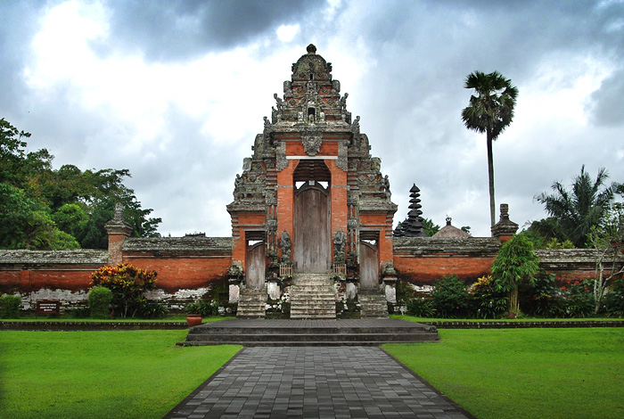 Candi Taman Ayun, Peninggalan Sejarah Menarik di Bali